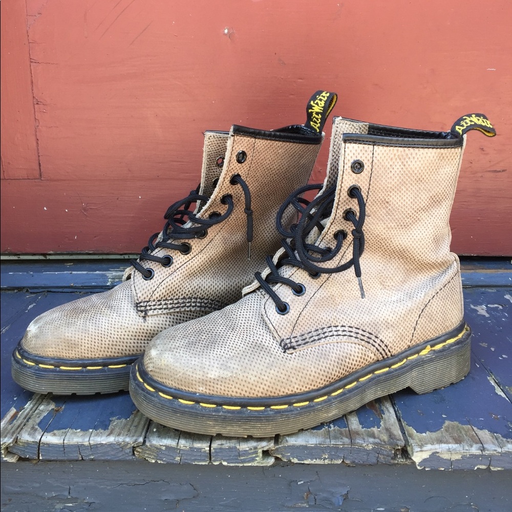 Dr. martens Grey size 6